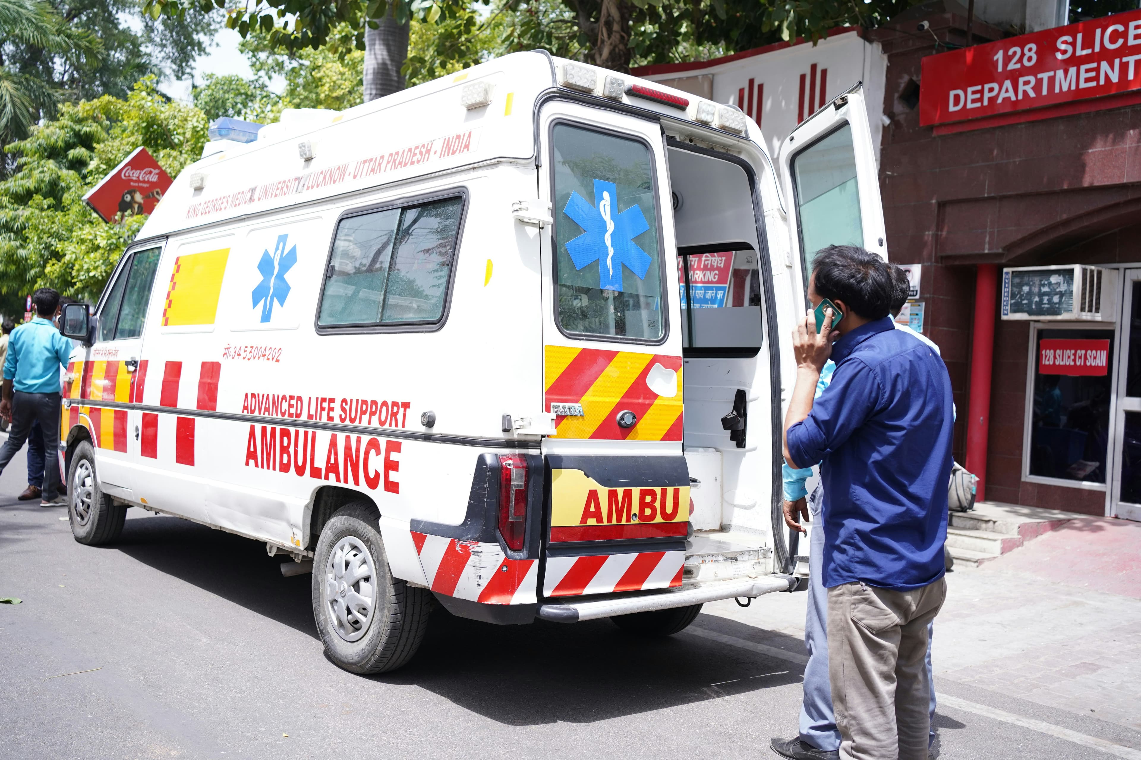 24/7 Emergency ambulance service